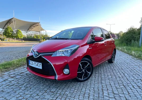 pomorskie Toyota Yaris cena 49900 przebieg: 94400, rok produkcji 2015 z Nowy Wiśnicz